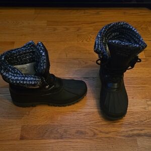 Women's TF Star Insulated Black Lace Up Boots